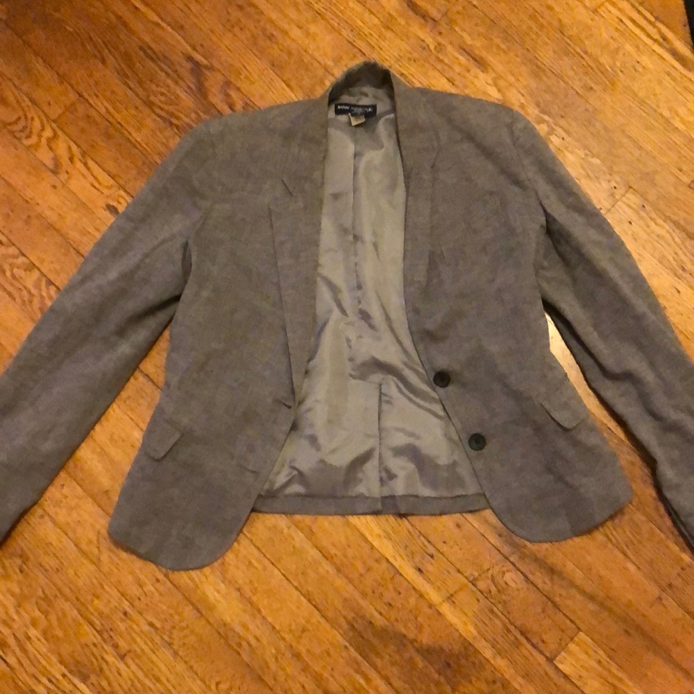 Gray blazer